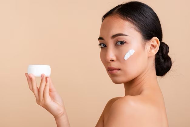 Retinol, Vitamin C dan Sunscreen adalah Perpaduan yang Mantap! Kulit Gradakan Kamu Akan Langsung Kinclong