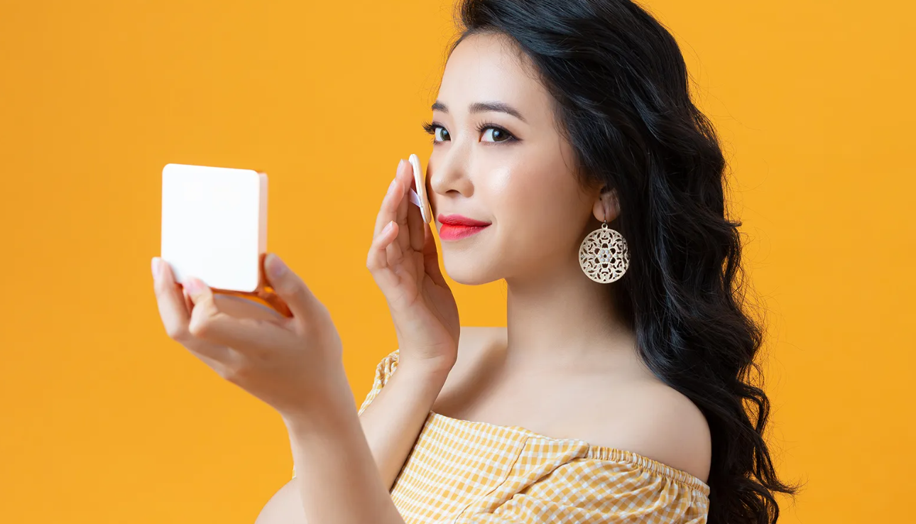 Saat Kulit Butuh Tampilan Fresh & Glowing Sepanjang Hari, Cushion Ini Jadi Jawaban Paling Praktis