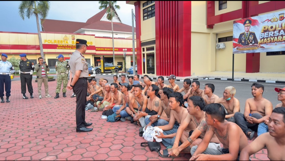 Gelar Operasi Premanisme, Polresta Bandung Amankan 41 Orang