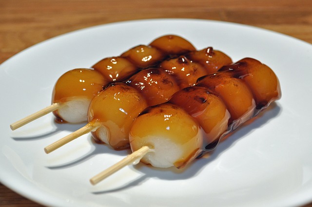 Resep Mitarashi Dango, Camilan Tradisional Jepang yang Manis dan Menggugah Selera