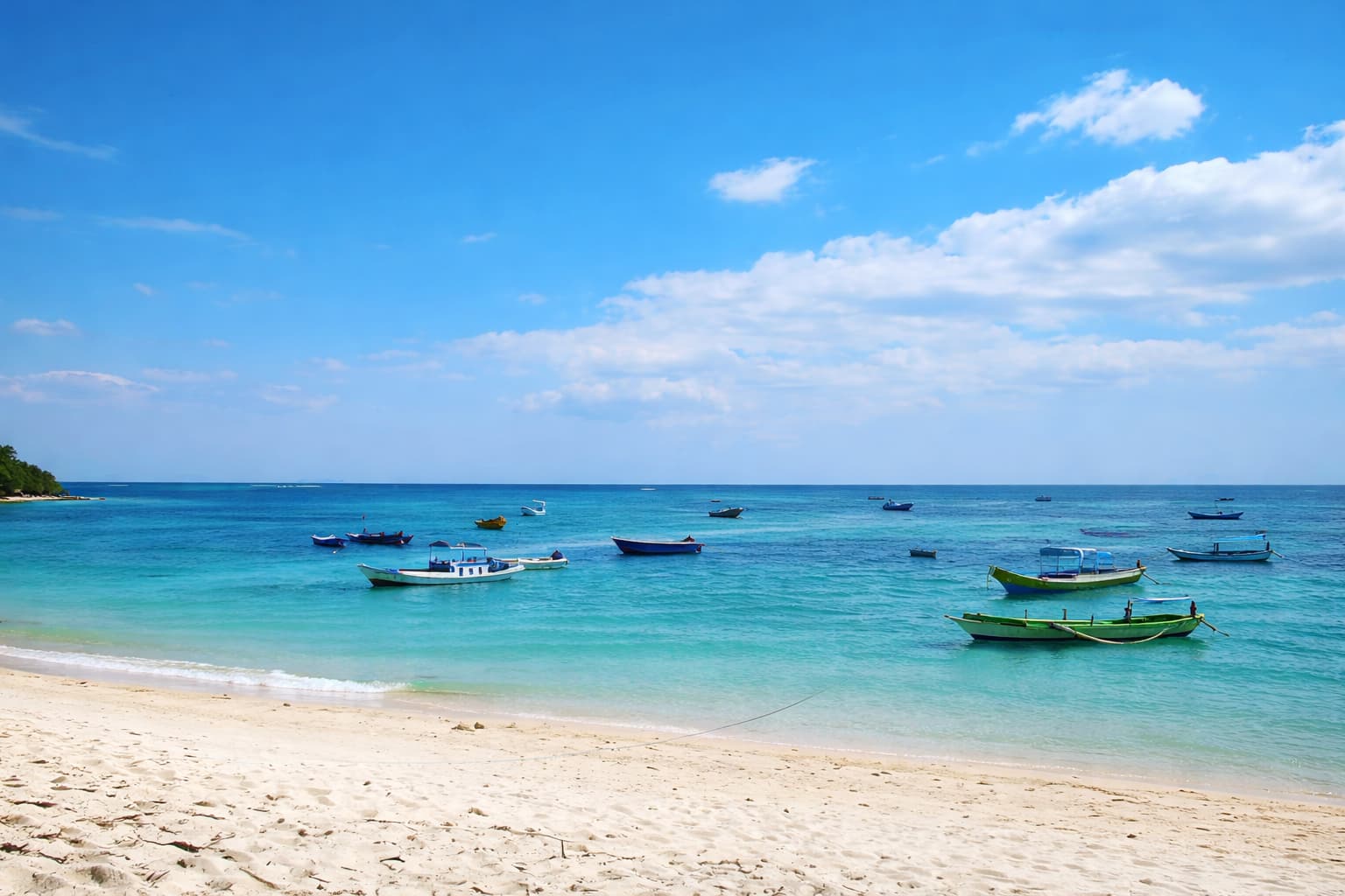 7 Tempat Wisata Tersembunyi yang Jarang Diketahui, Padahal Indah Banget