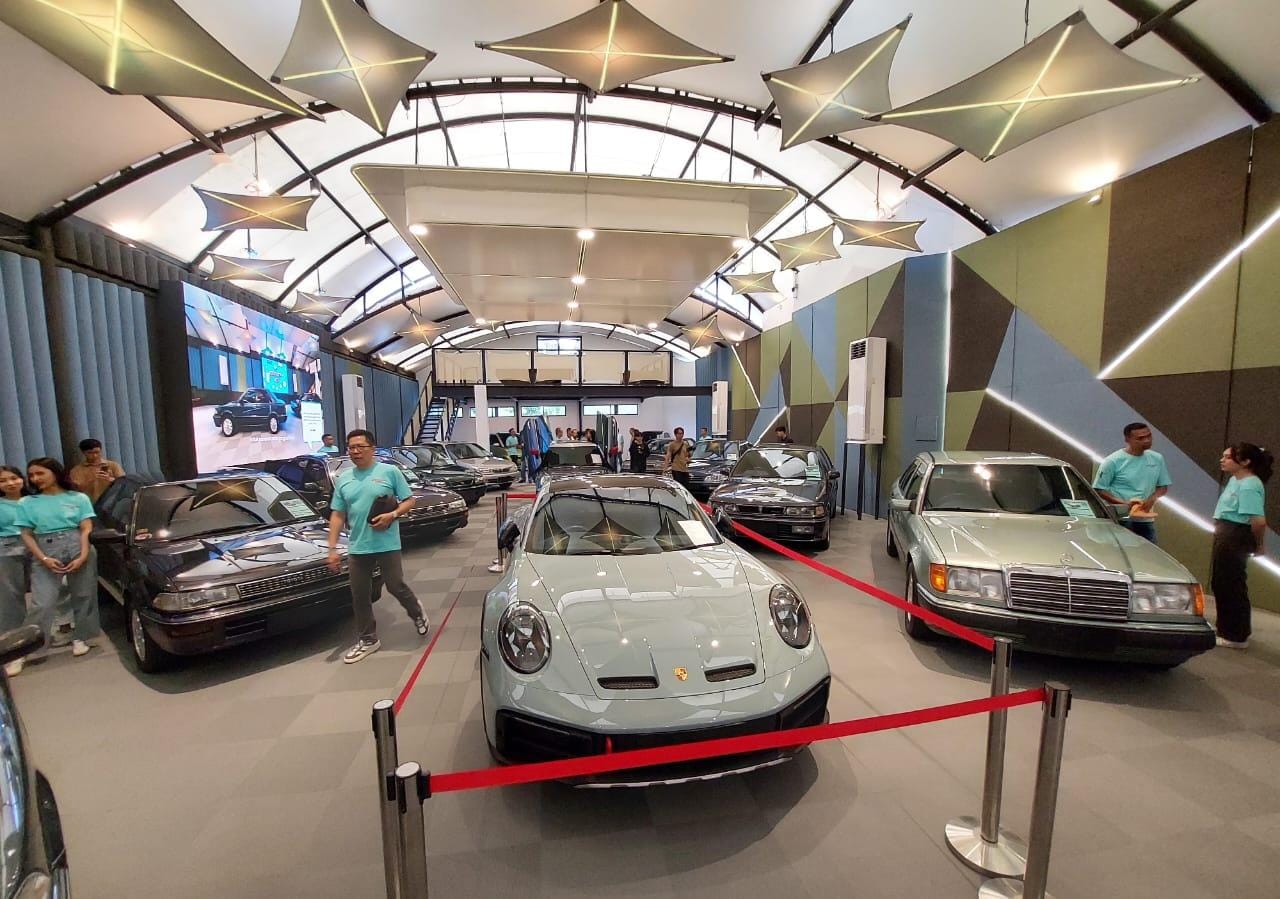 New Hemangini Hotel Bandung Hadirkan ‘Nostalgic Cars’, Satu-Satunya Showcase Mobil Antik di Hotel Bandung