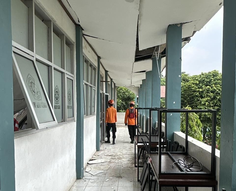 Atap Runtuh SMKN 1 Cileungsi, Bupati Bogor Ditelepon Gubernur Jawa Barat 