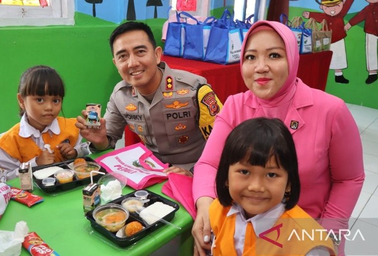 Polres Cianjur Gelar Program Makan Segar dan Bergizi Gratis untuk Siswa TK Dukung Indonesia Emas