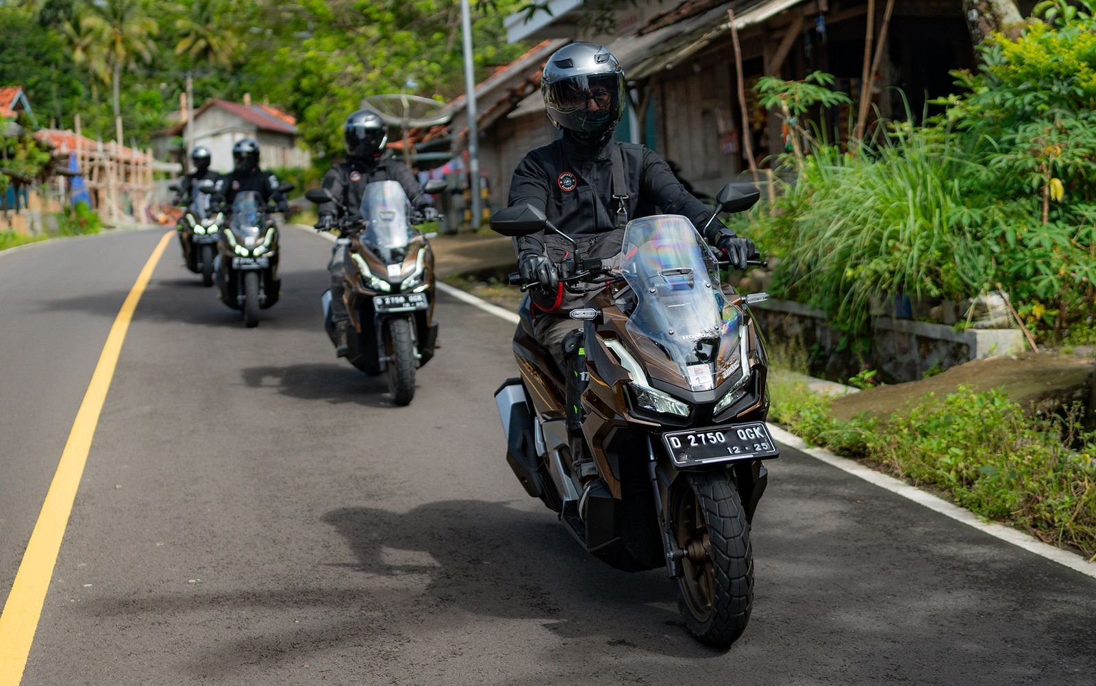 Gunakan Rem Depan Hanya Saat Motor Dalam Keadaan Lurus dan Tegak