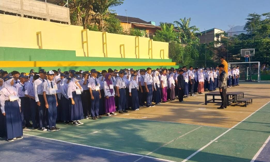 SMAN Jatinangor Gandeng BNN, TNI, dan Kepolisian dalam MPLS untuk Cegah Bullying   