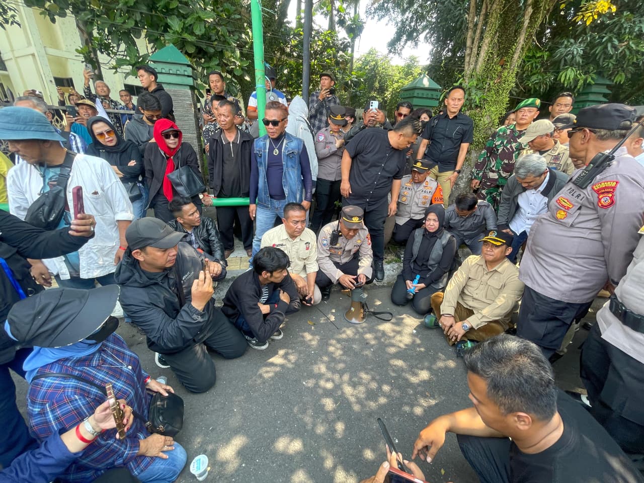 Gelar Unras, Aliansi Masyarakat Desak Pemkab Bandung Tuntaskan Korupsi dan Isu Citarum