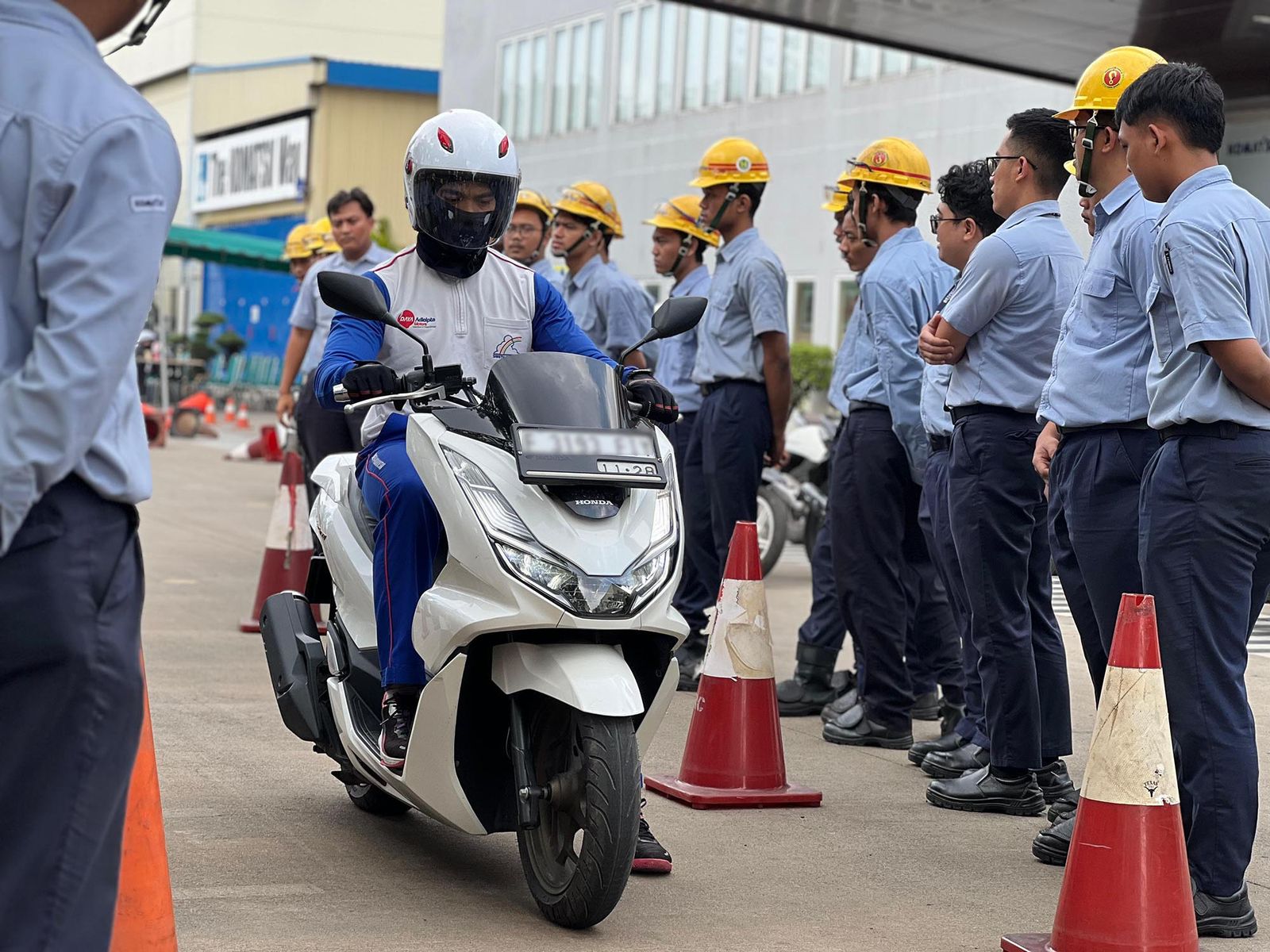 Bangun Kesadaran Berkendara Aman, Mulai dari Cinta pada Keluarga