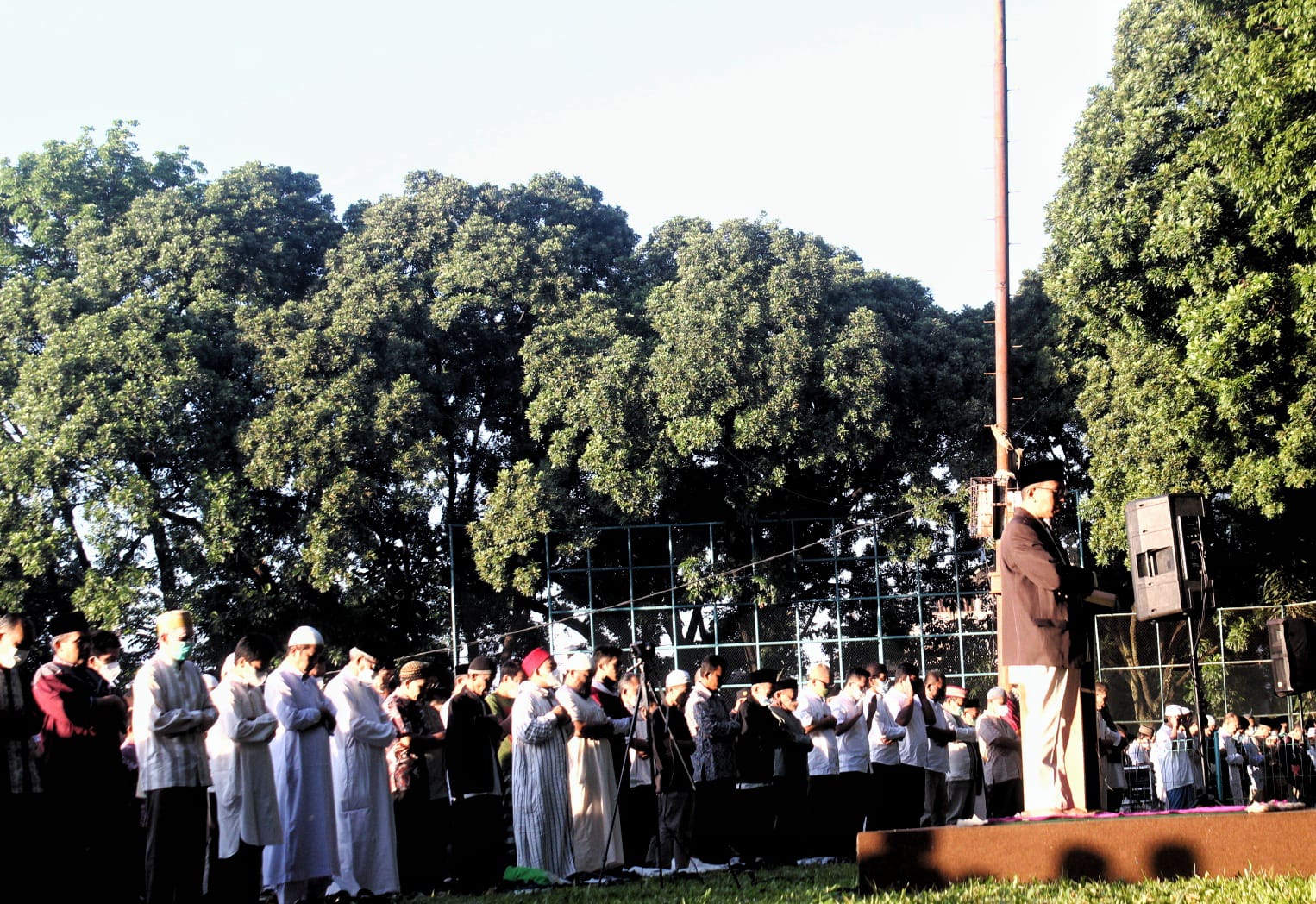 Beda Dengan Pemerintah, Ribuan Jamaah Muhammadiyah Salat Idul Adha di Lapang Lodaya Kota Bandung