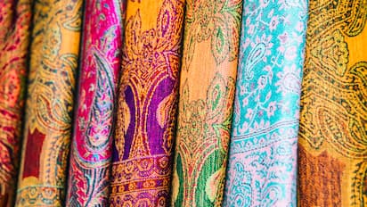 5 Rekomendasi Model Batik Tunik Modern, Sangat Menarik dan Juga Keren!   