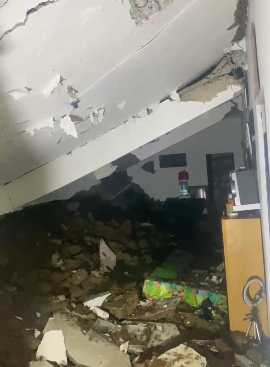 Hujan Deras Sebabkan Longsor di Cilebut Bogor, Ruang Tengah Rusak Berat