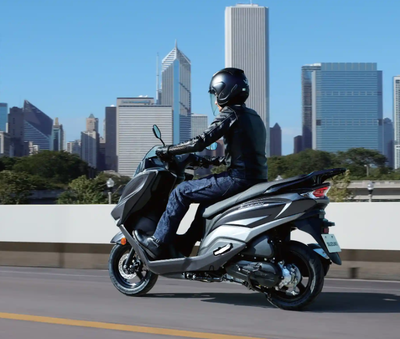 5 Motor Matic Bertangki Besar untuk Touring 2026, Sekali Isi BBM Bisa Lebih Jauh