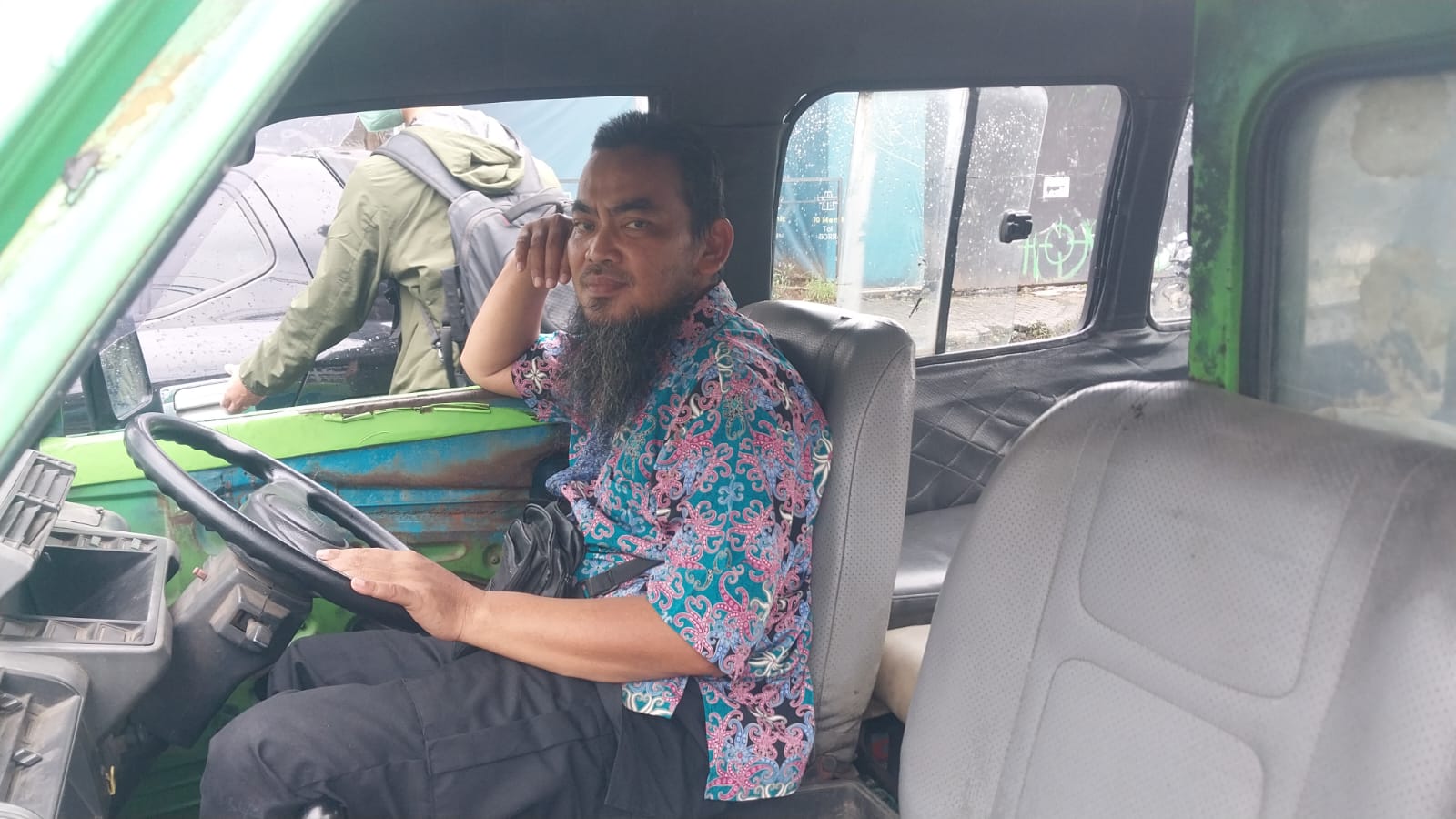 Besi Tua Hijau di Jalan Mayor Oking Masih dapat Bertarung di Setiap Kilometer