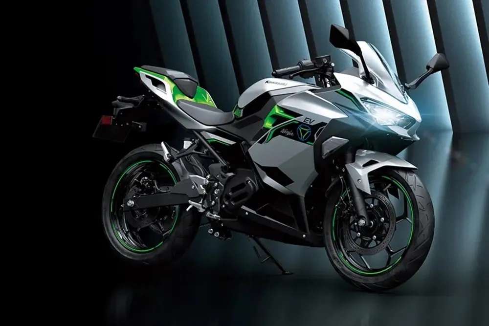 Kawasaki Ninja 7 HEV, Siap Rajai Jalanan dengan Spesifikasi Unggulan Di Jalanan!!