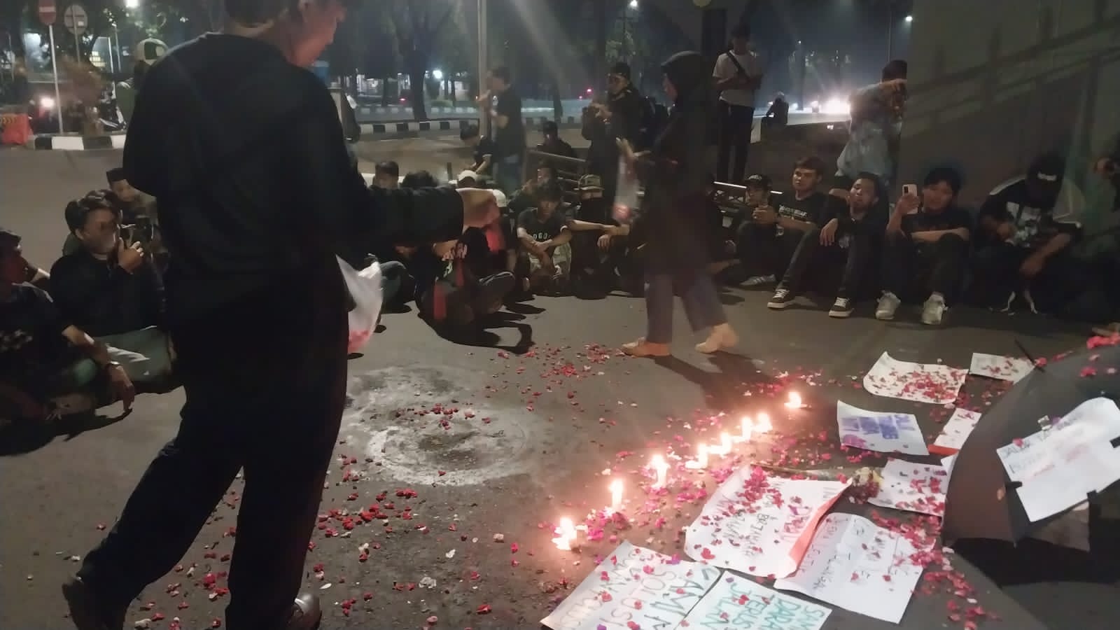 Keluh Dipundak Mereka yang Berjalan Kaki dari Rumpin hingga Pemkab Bogor