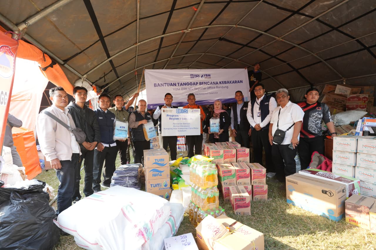 BRI Region 9 Bandung Salurkan Bantuan untuk Kampung Adat Ciptamulya