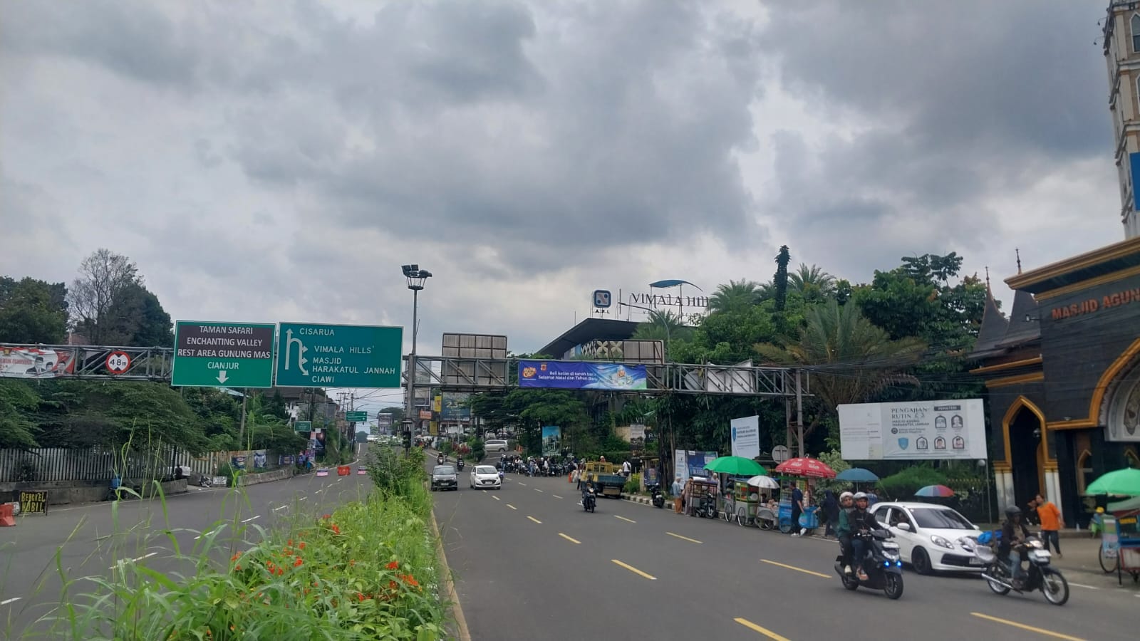 Polisi Terapkan One Way di Lalu Lintas Arah Jakarta Siang Ini