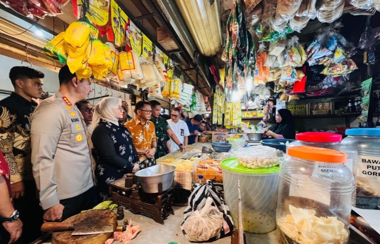 Forkopimda Bogor Sidak Pasar Kebon Kembang untuk Pastikan Stabilitas Harga Pangan