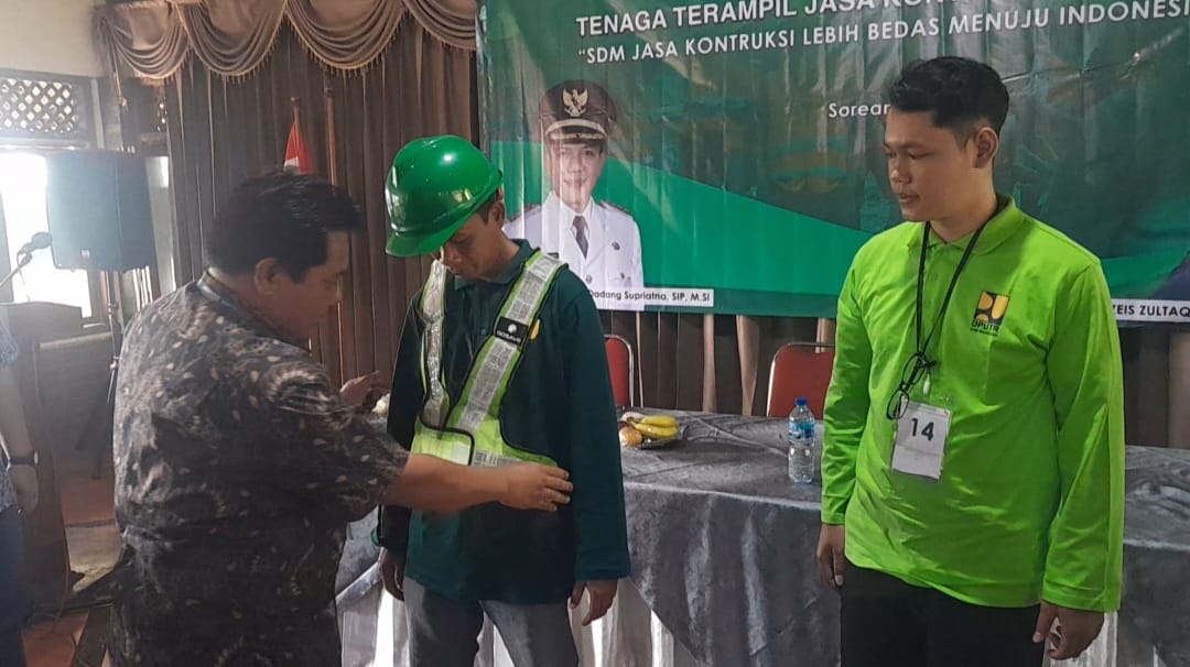 Gelar Bimtek dan Sertifikasi Tenaga Terampil, DPUTR Kab Bandung Ingin SDM Jaskon Lebih Bedas