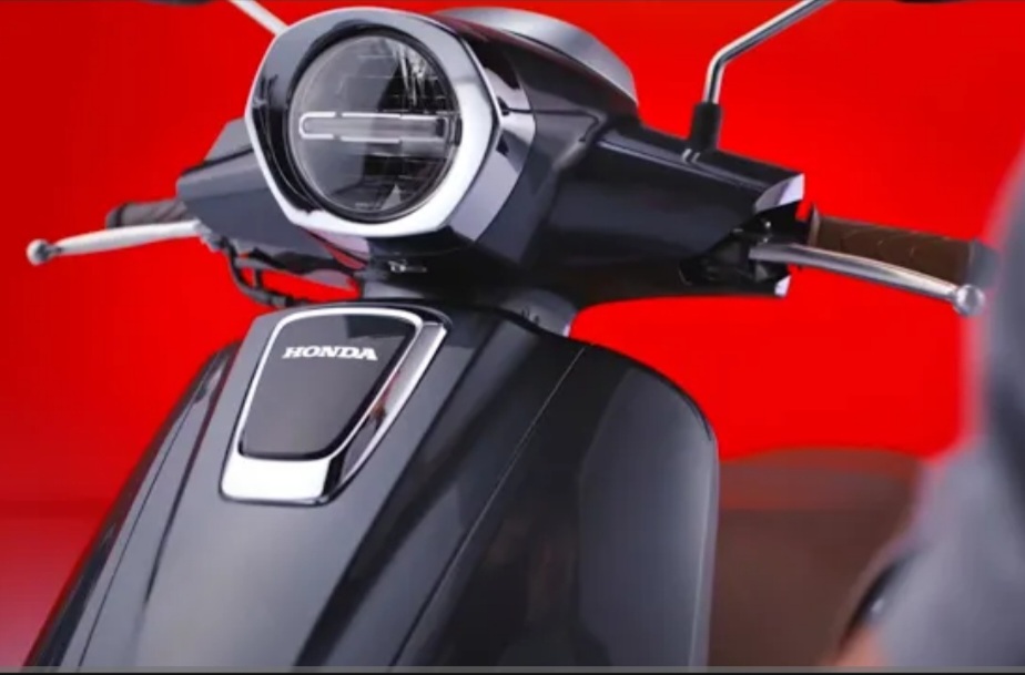 New Honda Giorno+ Skutik Klasik Modern dengan Teknologi Terdepan & ‘DNA’ Vespa, Harga Mulai Rp26 Jutaan