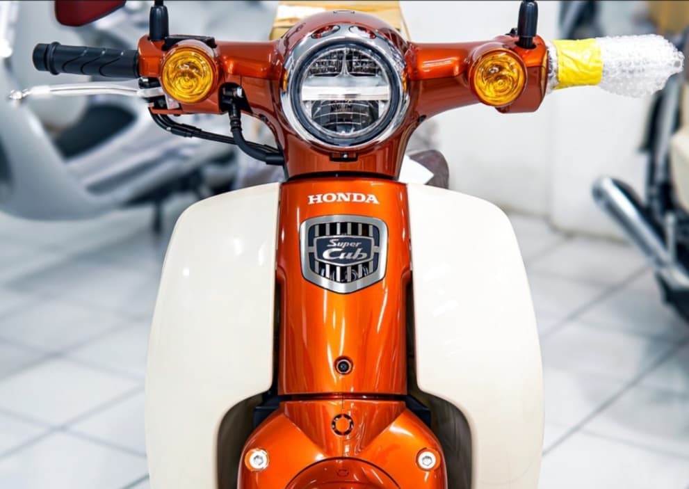 Honda Super Cub 110 Versi 2024 Motor Bebek Retro Berteknologi Modern, Calon Buruan Kolektor!