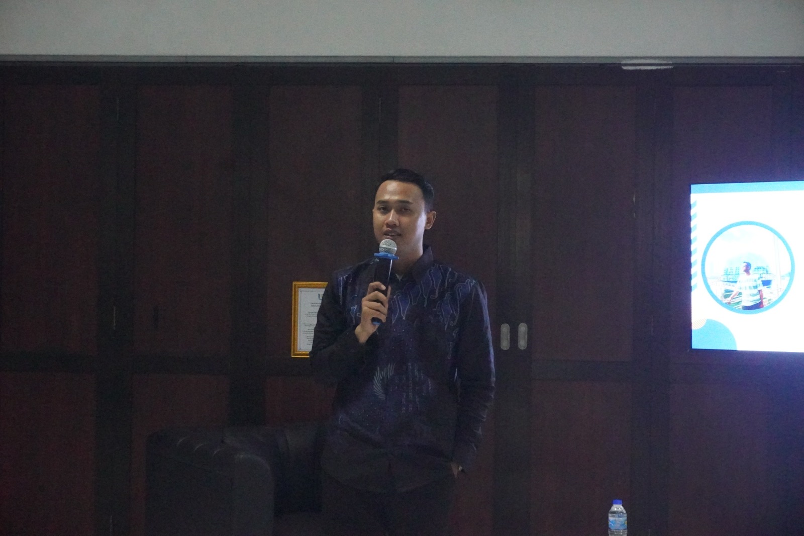 Revi Nur Ridwan, dari Dosen hingga Buat Bimbel Anak dengan Metode yang Unik