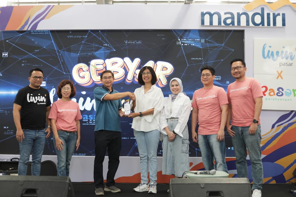 Bank Mandiri Gencarkan Livin' Pasar di Bandung: Bantu UMKM Naik Kelas dengan Digitalisasi   