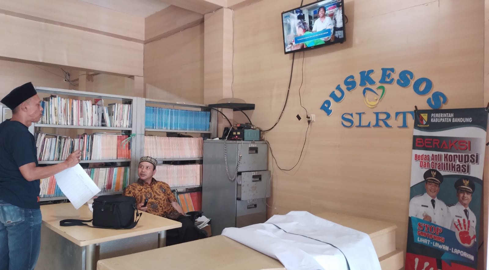 Literasi Warga Masih Terbatas, Desa Tenjolaya Bandung Belum Miliki Ruang Perpustakaan