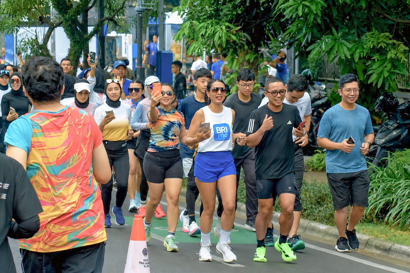 Sapa Warga Bandung di Dago: BRI Manfaatkan CFD dengan Banjir Promo Spesial BRImo