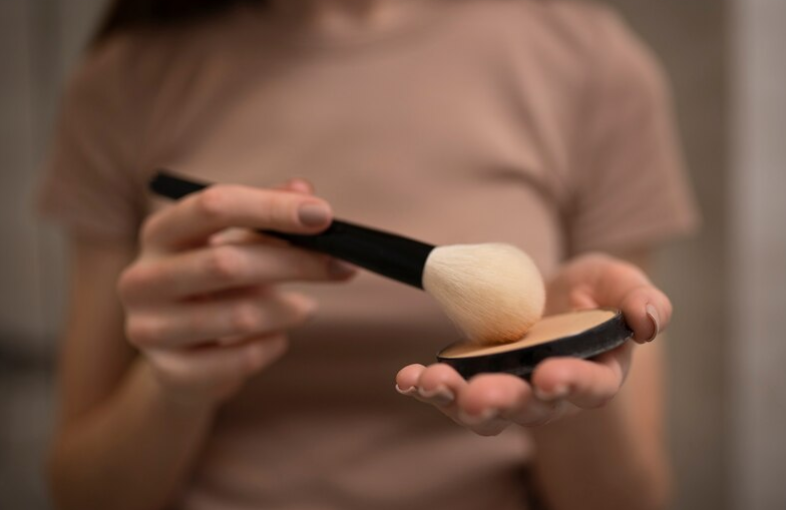 5 Rekomendasi Blush Powder Produk Lokal Tahun 2024 