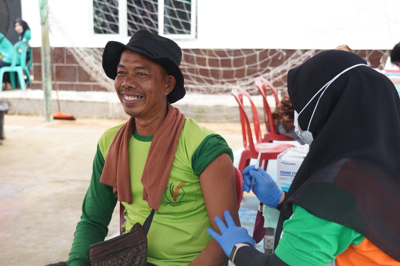 Bio Farma Perkuat Peran BUMN lewat Program Pemberdayaan Lingkungan dan Kesehatan Masyarakat Pesisir Karawang