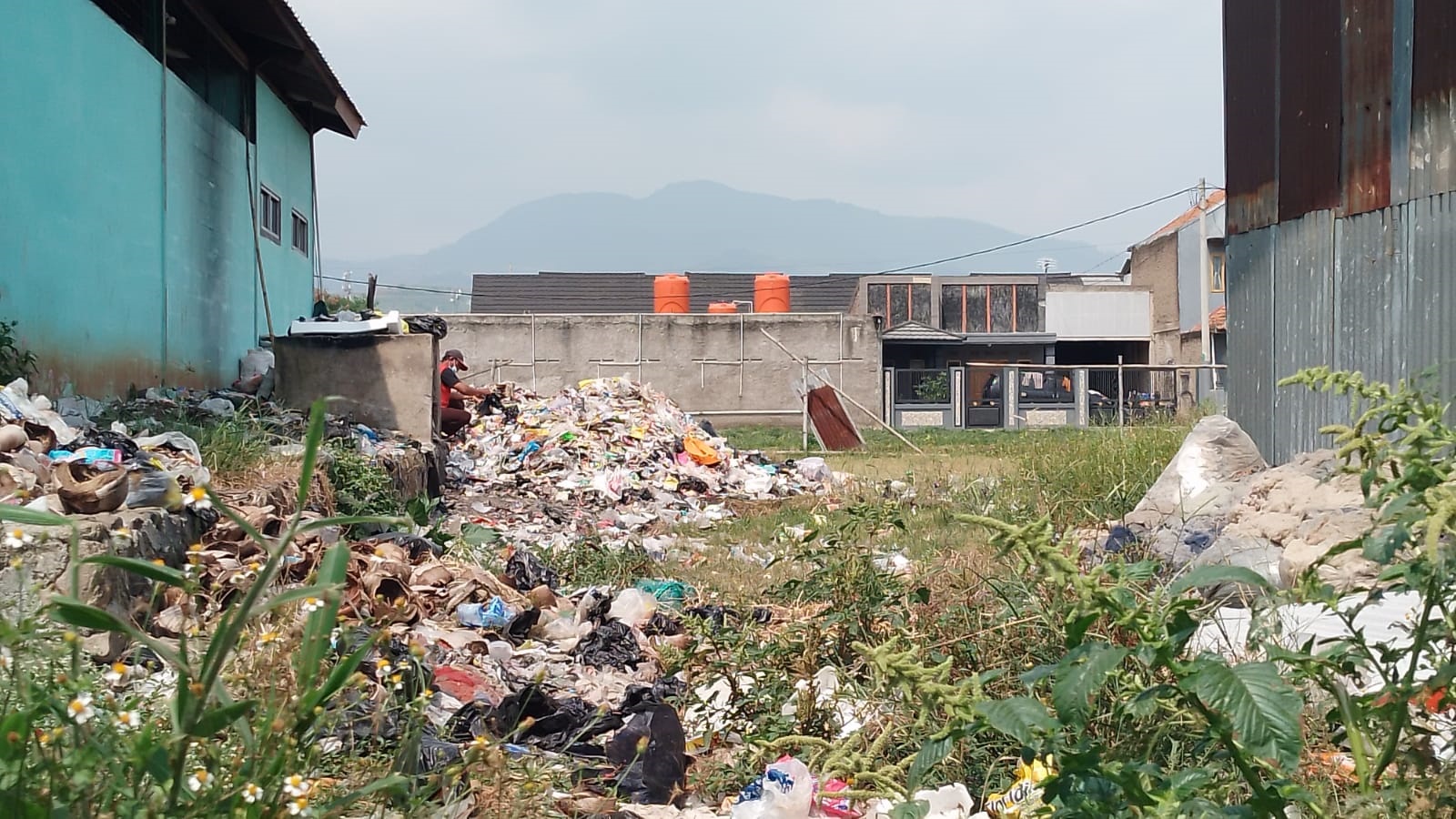 Minim Perhatian Pemerintah, TPS 3R di Desa Panenjoan Bandung Terancam Bubar