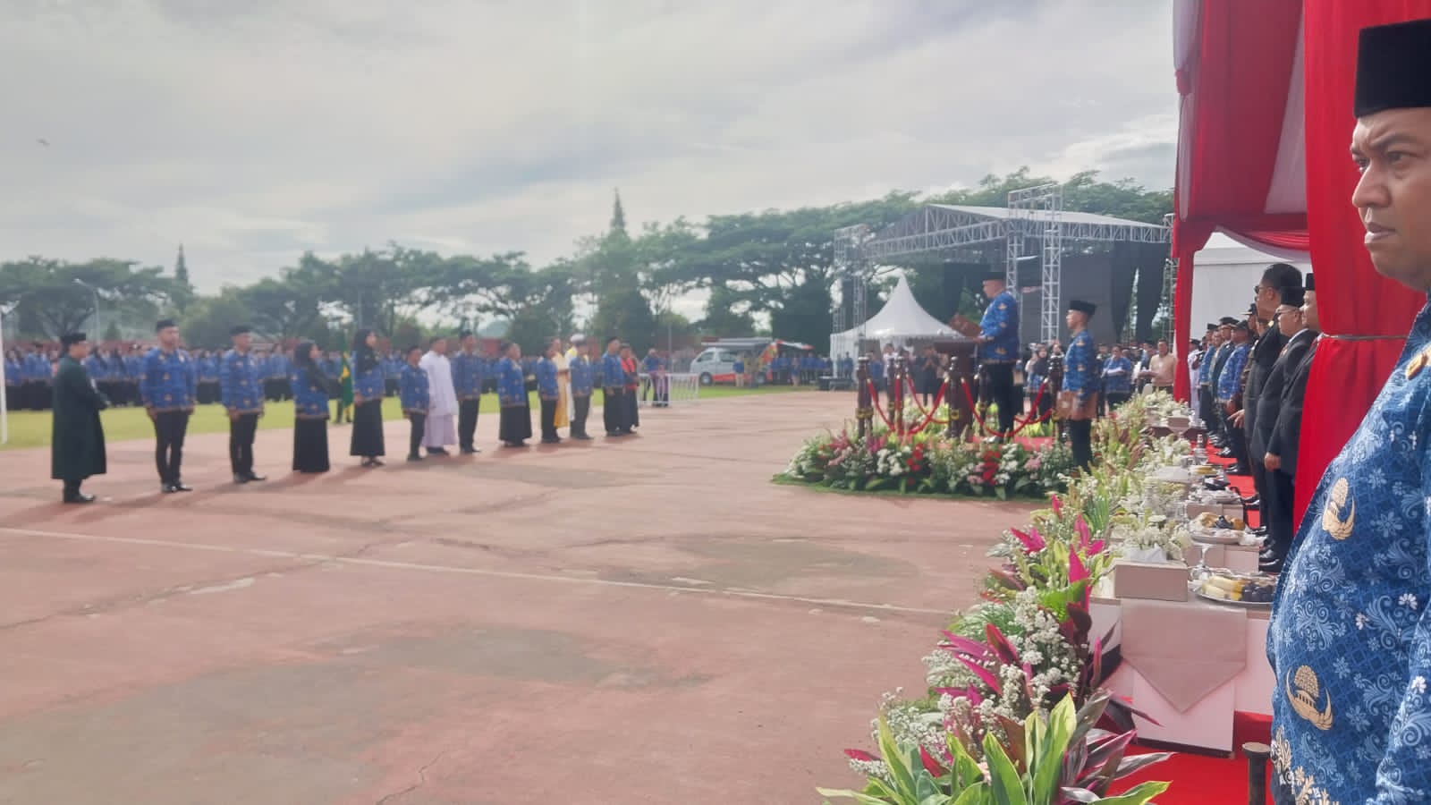 Pemkab Bogor Lantik 9.687 PPPK Paruh Waktu, Mereka Bersumpah....