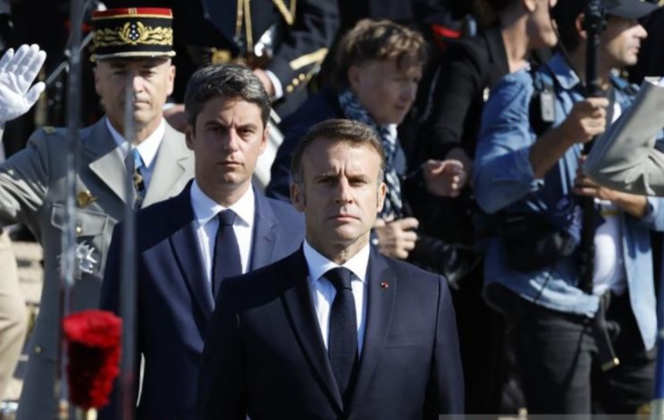 Demonstran Desak Emmanuel Macron untuk Tunjuk PM dari Aliansi Sayap Kiri 