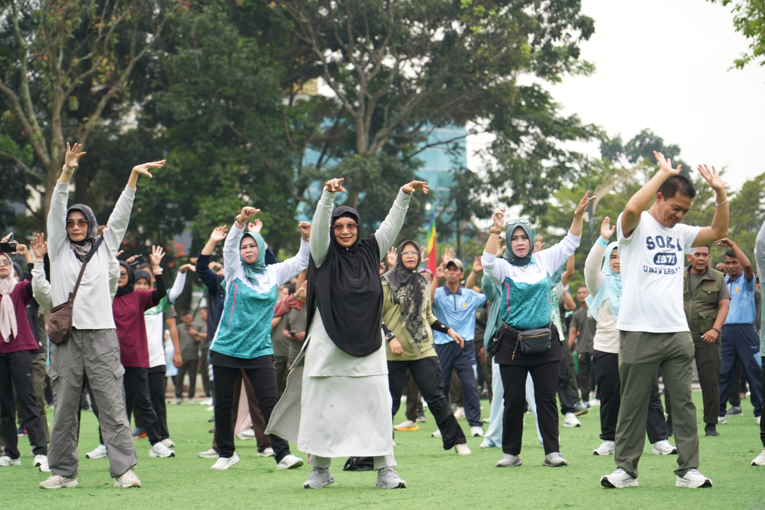 Olahraga Bersama FORKOPIMDA dan Pemkab Bandung Semarakkan Hari K3 Sedunia 2026