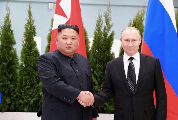 Jelang KTT, Kim Jong-un dan Vladimir Putin Bertemu di Bandar Antariksa Rusia