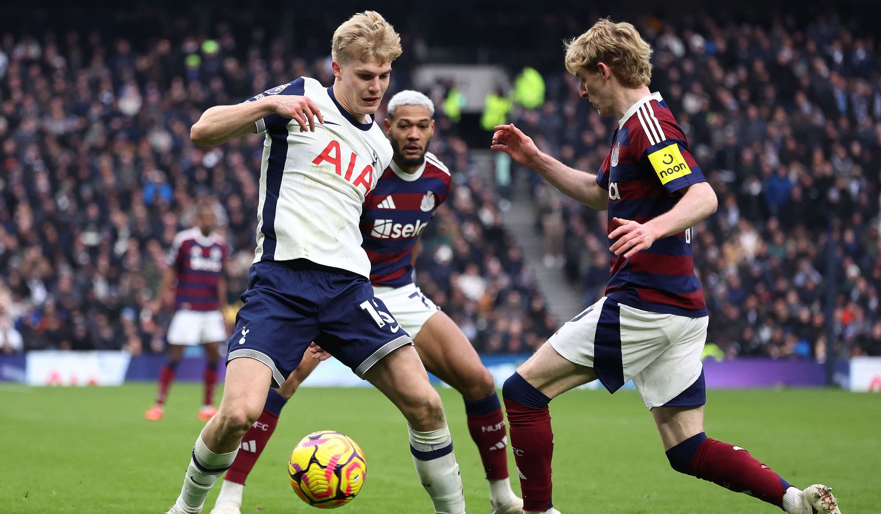 Hasil Liga Inggris: 'Tikung' Tottenham 1-2, Newcastle Ukir 5 Kemenangan Beruntun