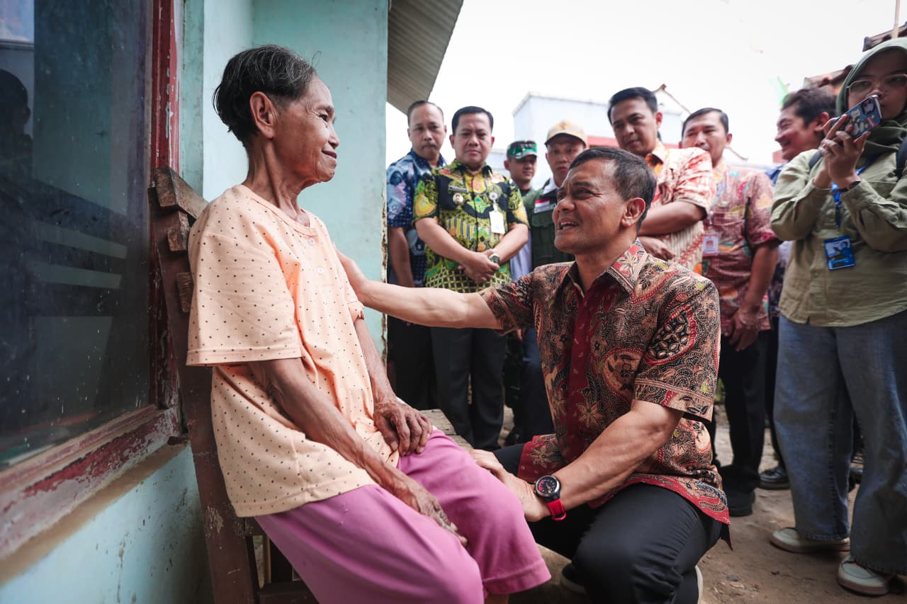 Gubernur Luthfi Turun Tangan, Bansos Lansia Korban Penyalahgunaan KTP Dipulihkan