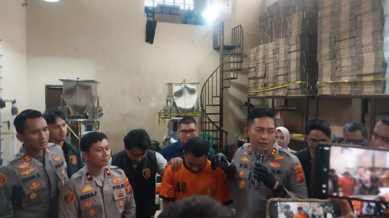 Polres Bogor Bongkar Minyakita Disunat, Tersangka Raup Untung 600 Juta   