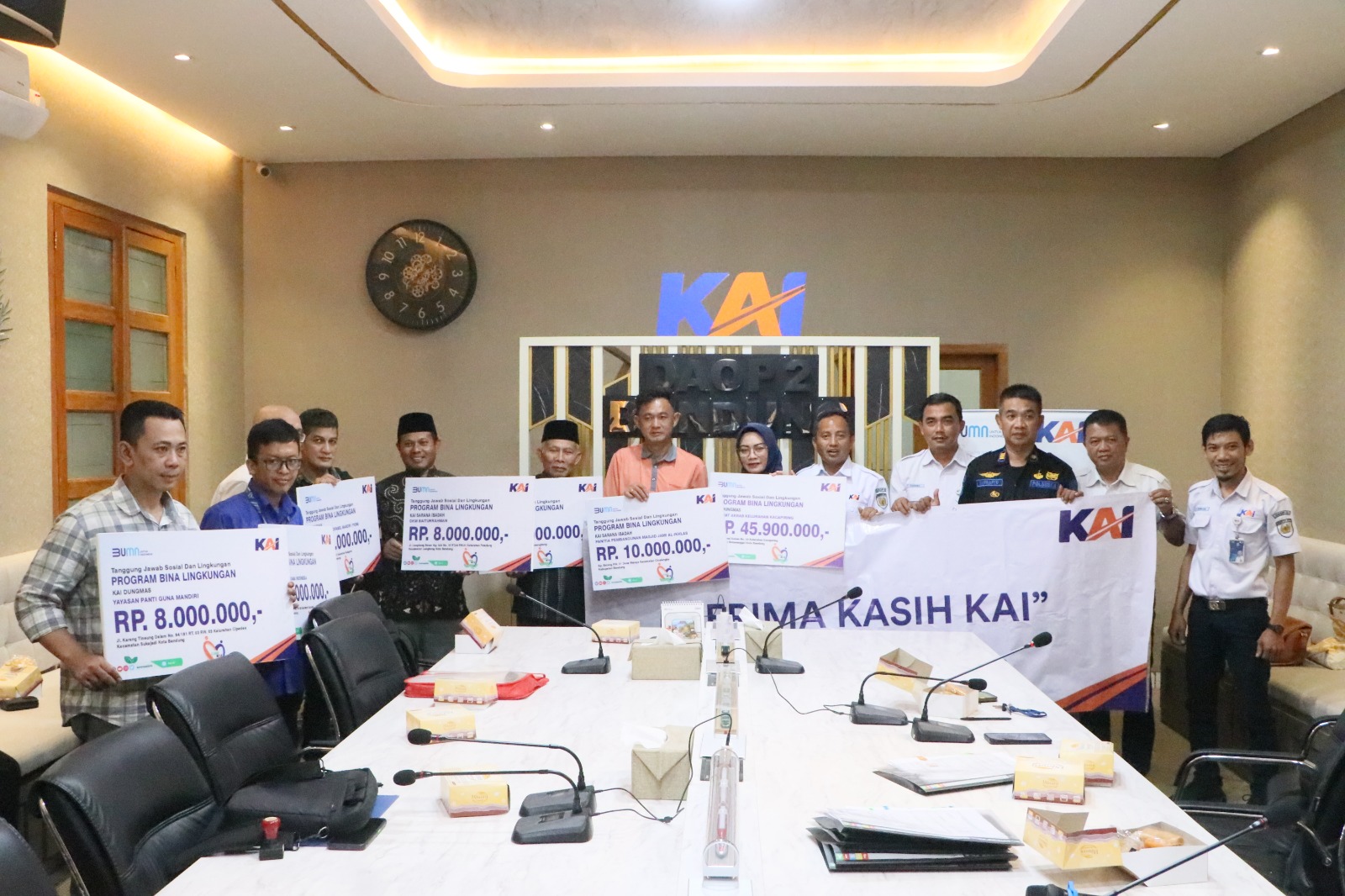 PT KAI Daop 2 Bandung Kembali Serahkan Bantuan TJSL Bina Lingkungan Sebesar Rp120.778.500