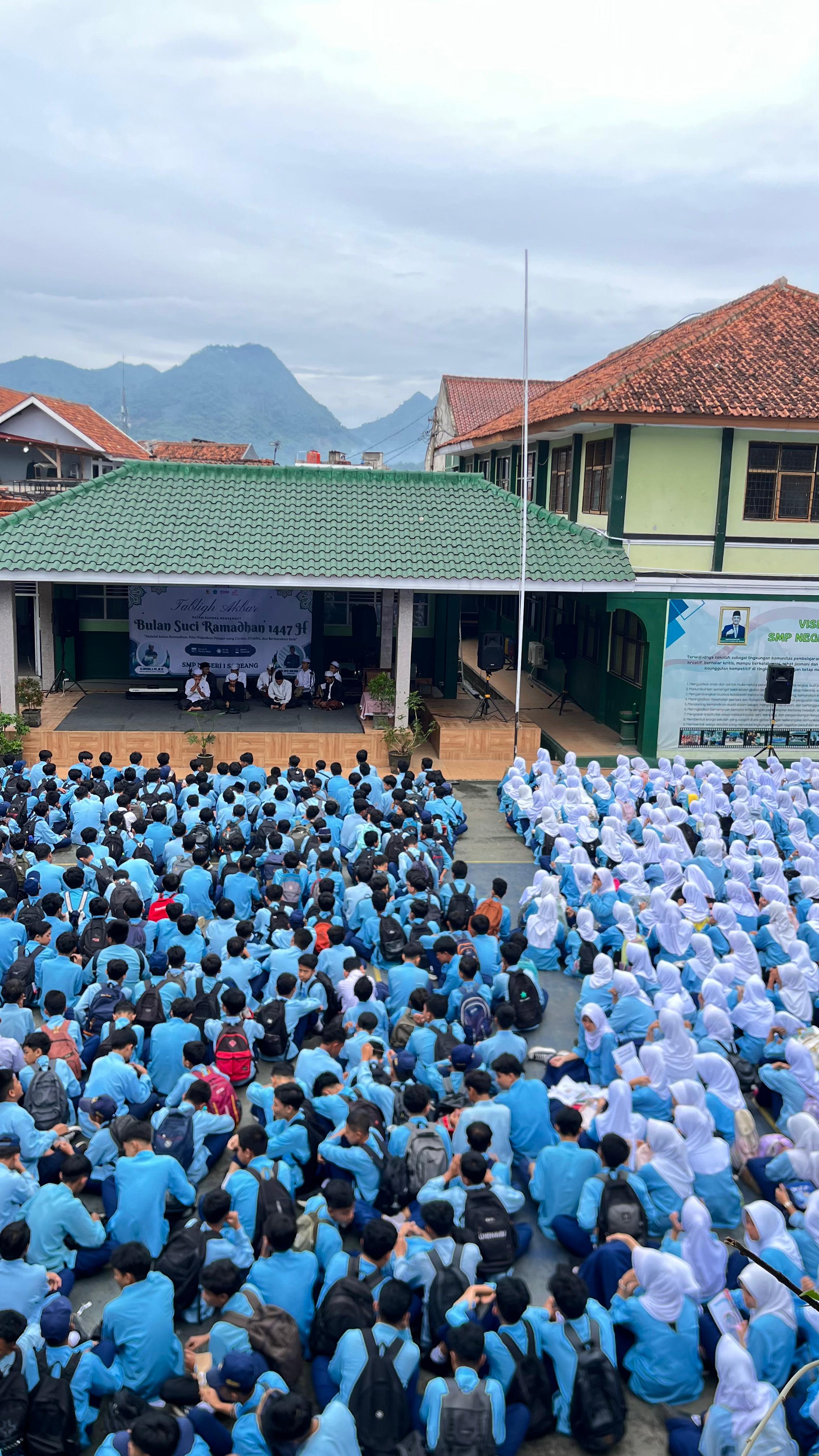 Jadi Strategi Pembinaan Karakter Siswa, SMPN 1 Soreang Gelar Tabligh Akbar