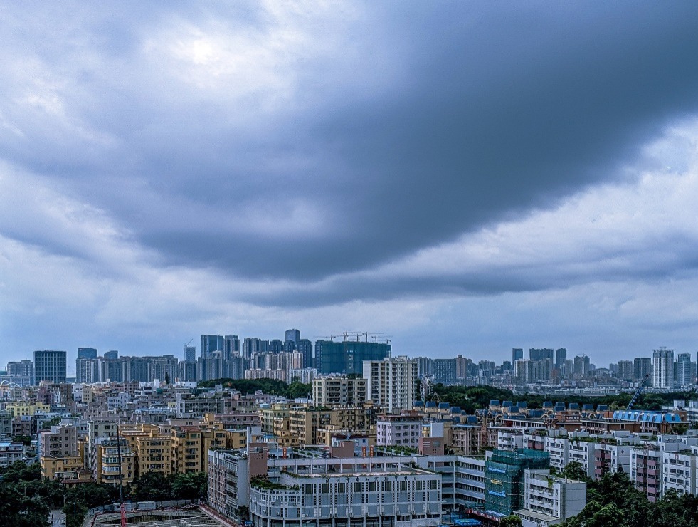 Cuaca Bandung Hari Ini 6 Maret 2026: Berawan, Waspadai Potensi Badai Petir