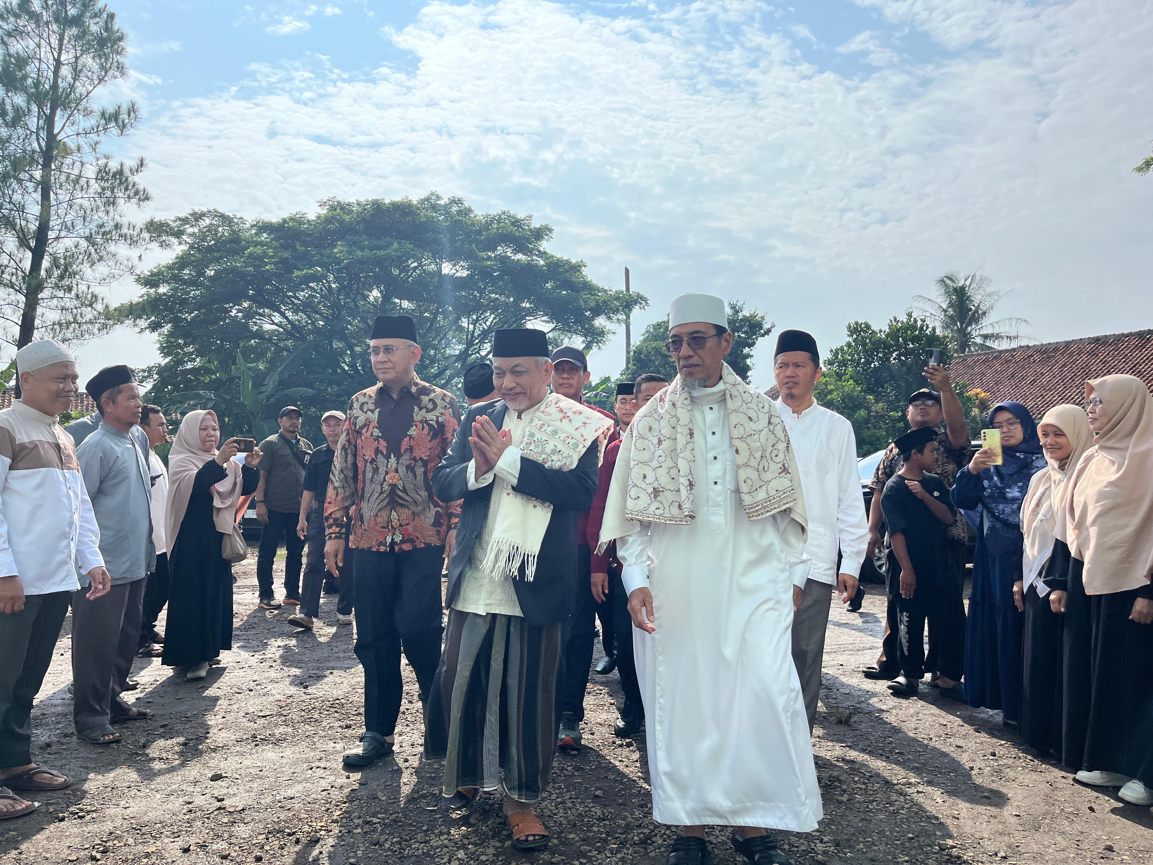 Silaturahmi ke Ponpes Rafah di Bogor, Ahmad Syaikhu Bertekad Jadi Pelayan Masyarakat