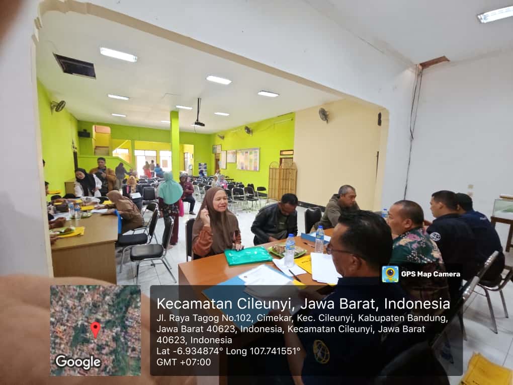 Warga Desa Cimekar Cileunyi Terima 234 Sertifikat Tanah Secara Gratis