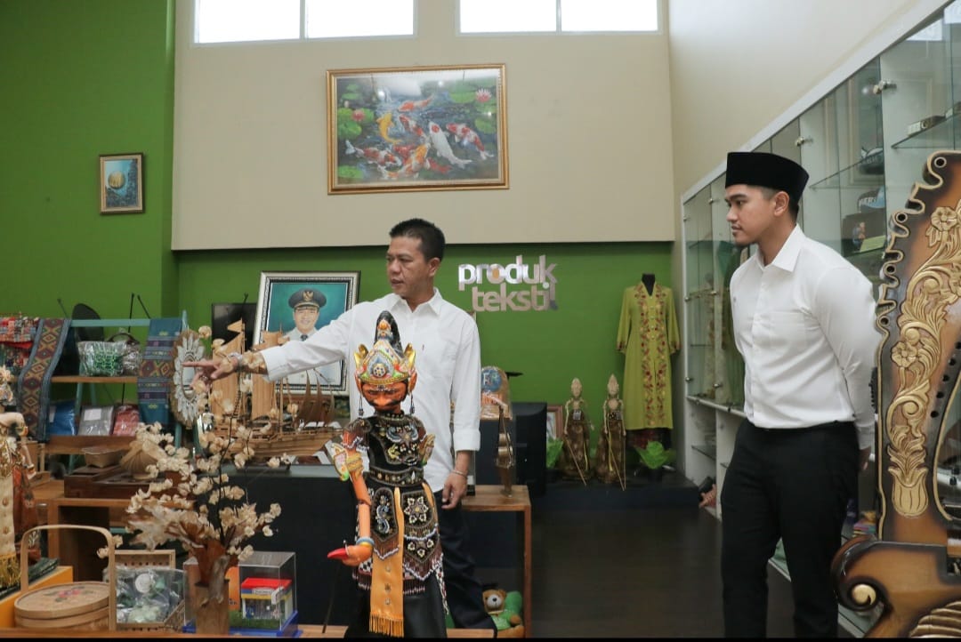 Temui Kang DS Di Rumdin, Ketum PSI Kaesang Nyatakan Ingin Bahagiakan Masyarakat Kabupaten Bandung 
