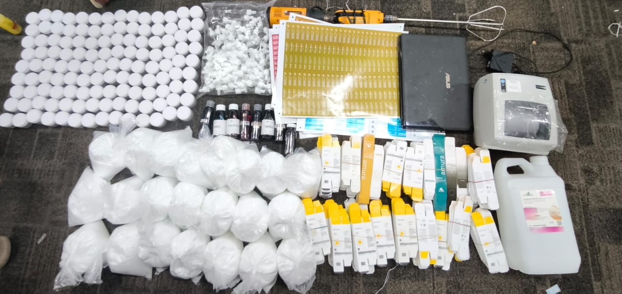 4 Orang Diamankan Usai Produksi Kosmetik Ilegal di Tamansari