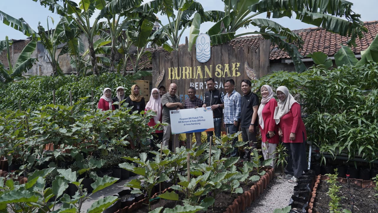 Program BRI Peduli TJSL Dukung Urban Farming melalui BRInita di Bandung