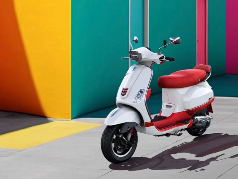 Vespa Tapi Seharga Honda BeAt? Skutik Vespa Dual Ini Modis Banget Khusus Gen Z