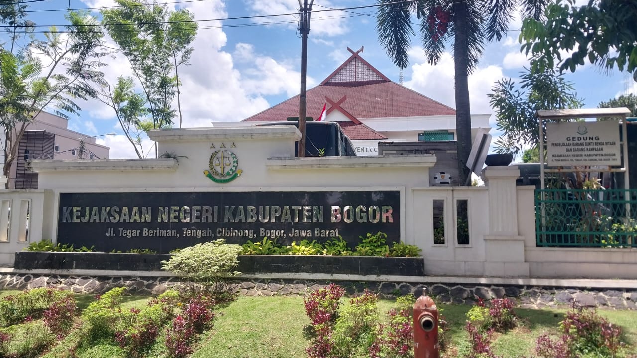 Kejaksaan Negeri Kabupaten Bogor Kembalikan Berkas Kades Cikuda ke Penyidik