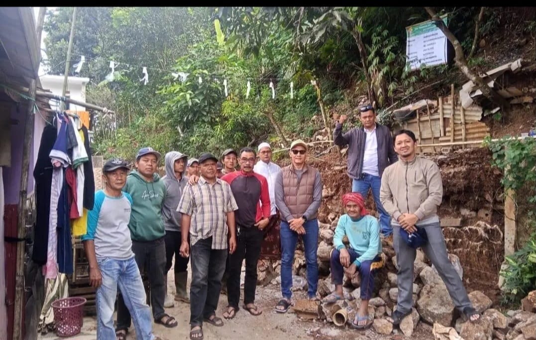 Melalui Program e Pokir, DPRD Kabupaten Bandung Fasilitasi Pembangunan TPT di Kecamatan Cicalengka 